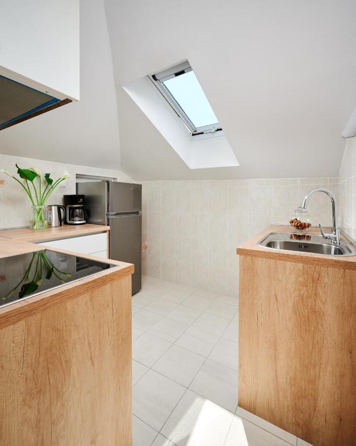 Modern & Spacious Rooftop Apartment With Natual Sunlight Split Exterior foto
